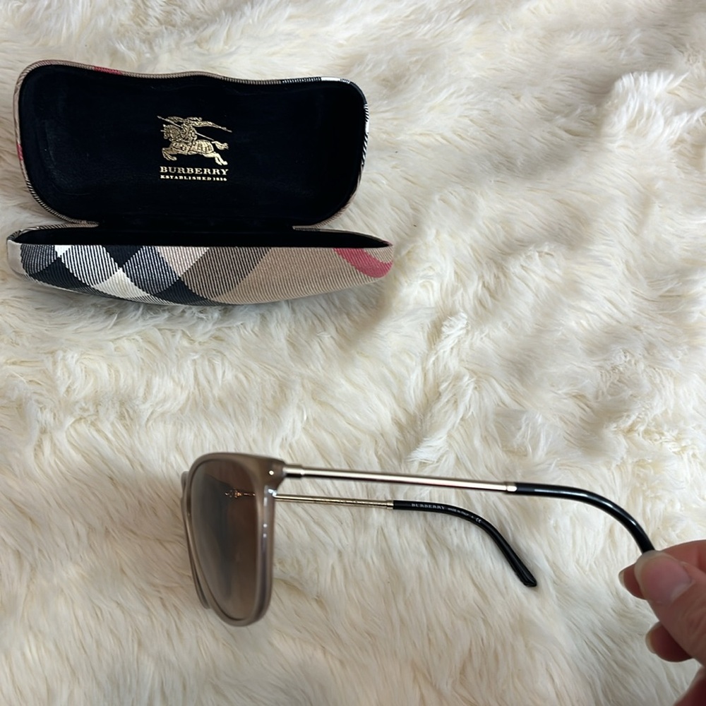 Authentic Burberry Sunglasses - Picture 5 of 14